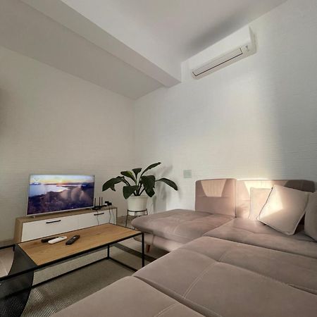 Perla Luxury Apartment - Private Patio & Parking Vlorë 외부 사진
